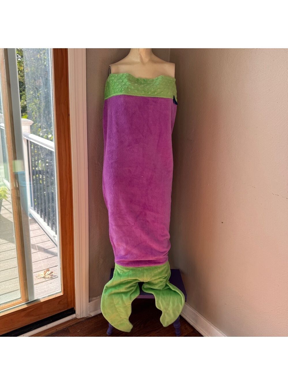 Blankie tails mermaid blanket pink and green